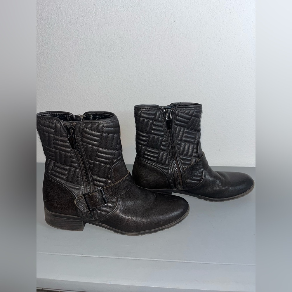 Calvin Klein Edgy Streetwear Rauline Black Quilted Ankle Moto Walden Boots Sz 9